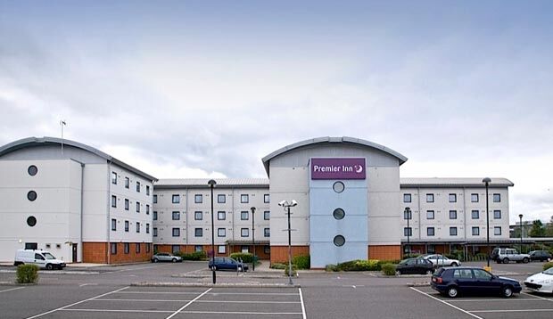 Premier Inn London Enfield Esterno foto